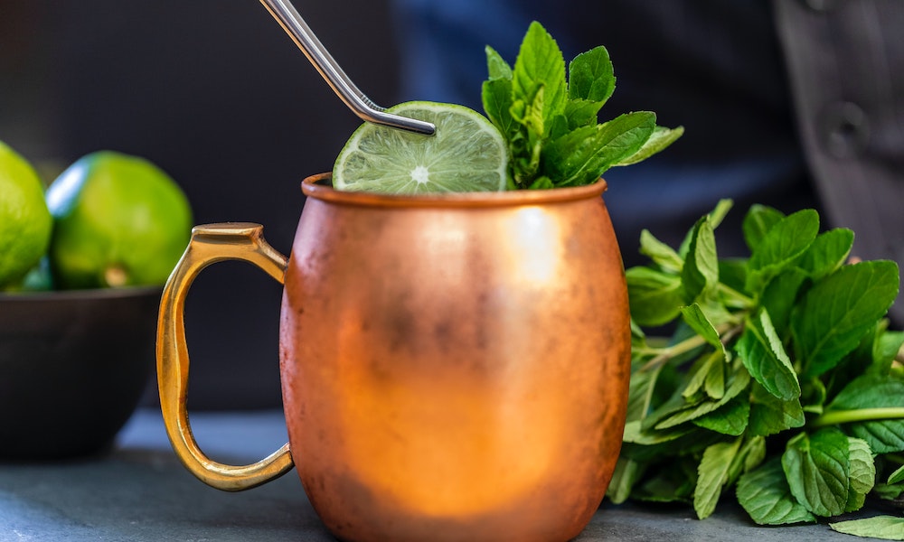 Alkoholfreier Moscow Mule: Der würzig-frische Bar-Klassiker mit POLLY